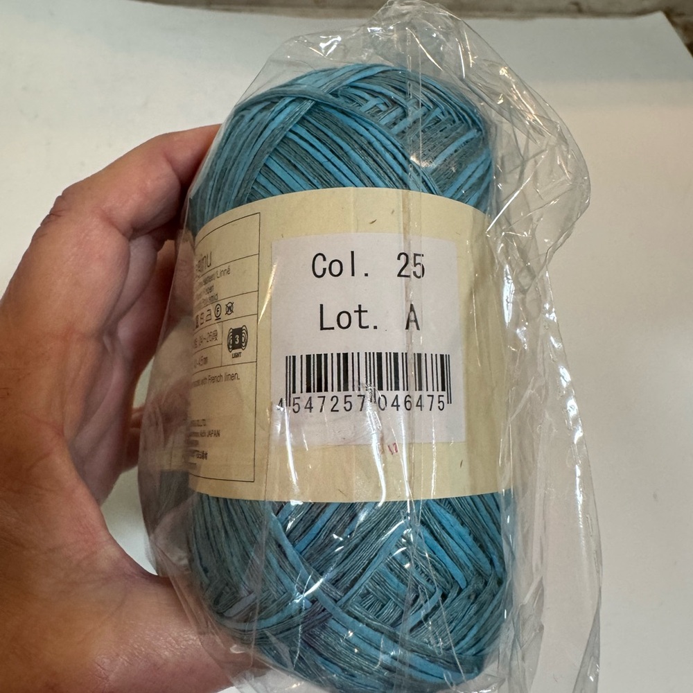 Noro Teal Yarn Collection

Linen blend - Picture 7 of 9